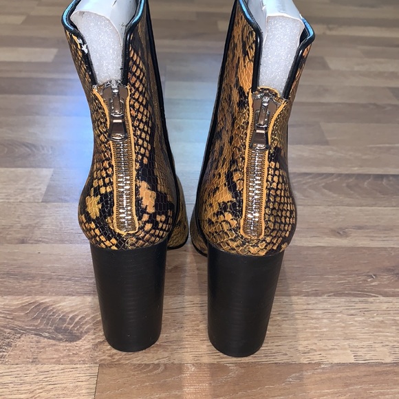 5️⃣0️⃣AQUA Women's Soren Yellow Block Heel Booties - Picture 6 of 6